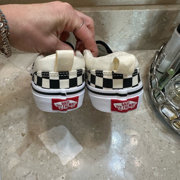 NWOT Kids Slip on Checkerboard Vans size 12 - Picture 5 of 7